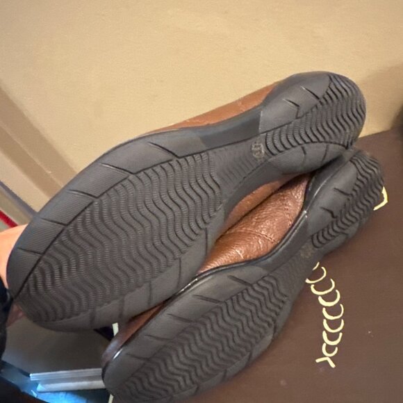 Strictly Comfort Brown Leather Loafers 9.5 NEW - Picture 4 of 5